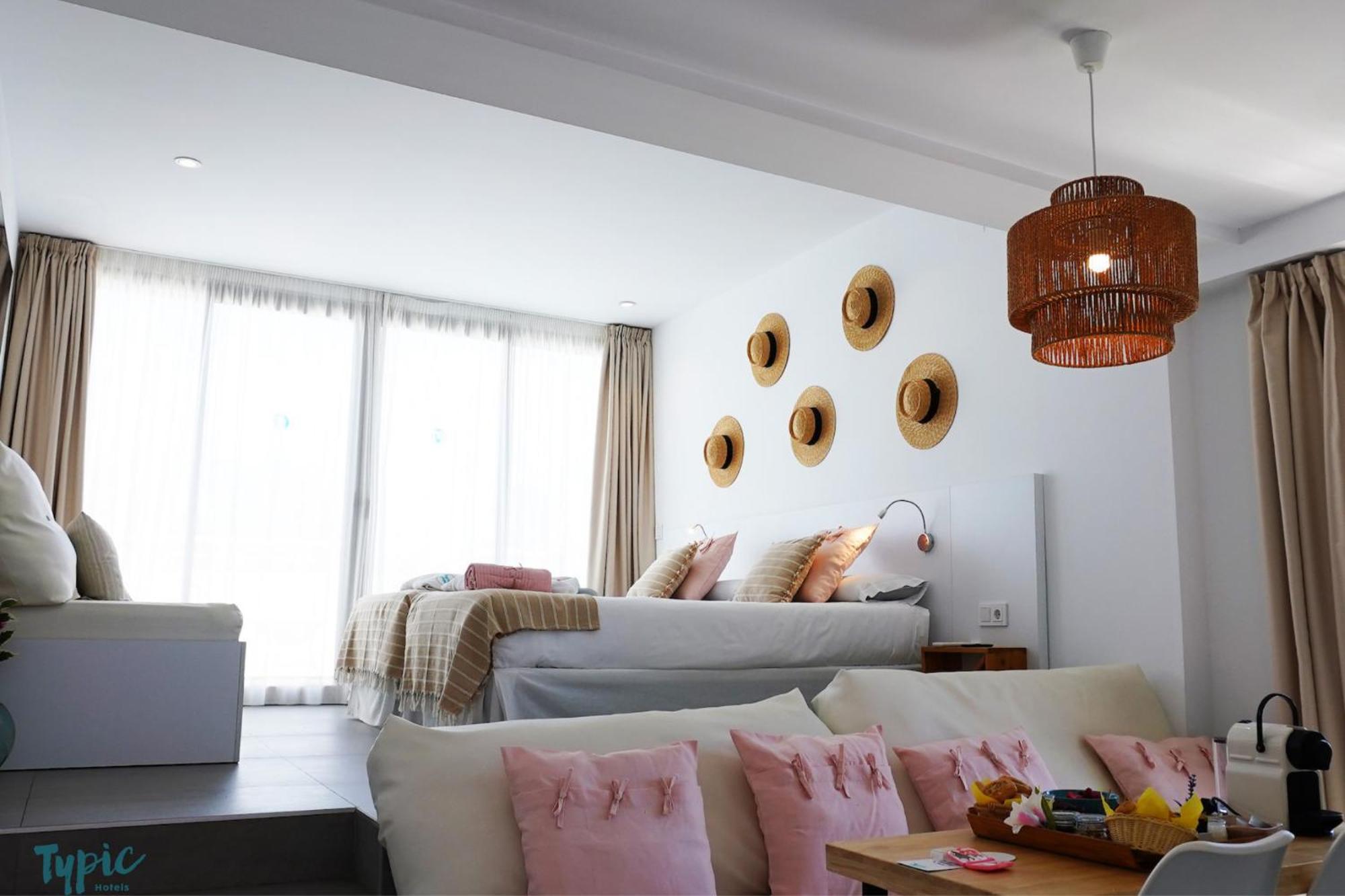 אפרטהוטל Sant Antoni de Portmany Typic Marina Playa - Adults Only מראה חיצוני תמונה