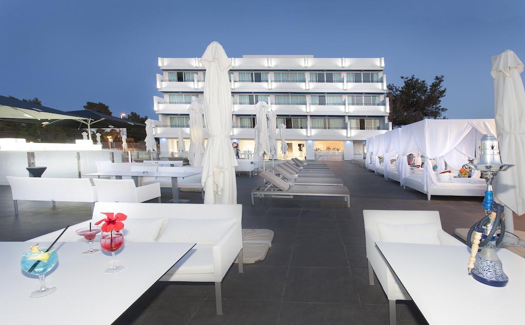 אפרטהוטל Sant Antoni de Portmany Typic Marina Playa - Adults Only מראה חיצוני תמונה